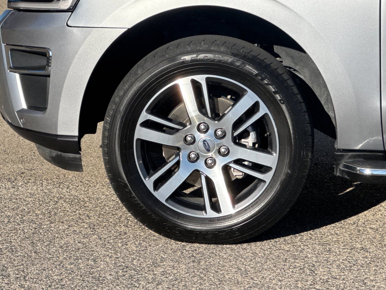 Used 2023 Ford Expedition Limited image 37