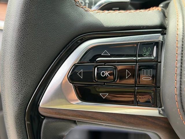 Used 2023 Jeep Grand Cherokee L Summit AWD/4WD image 18