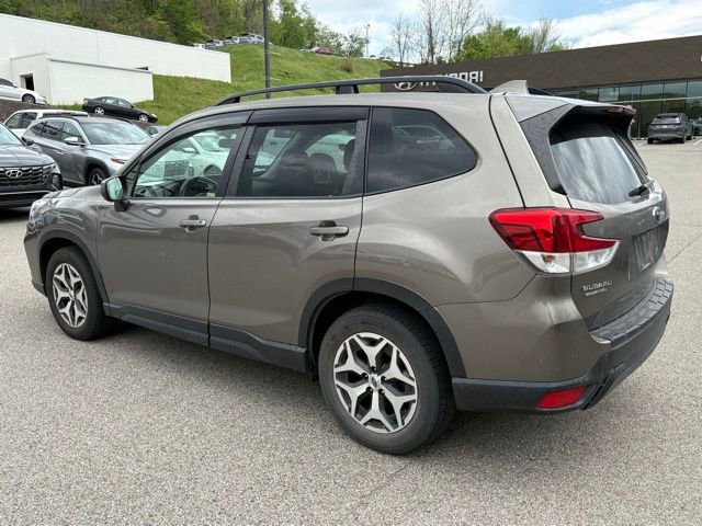 Used 2020 Subaru Forester Premium AWD/4WD image 3