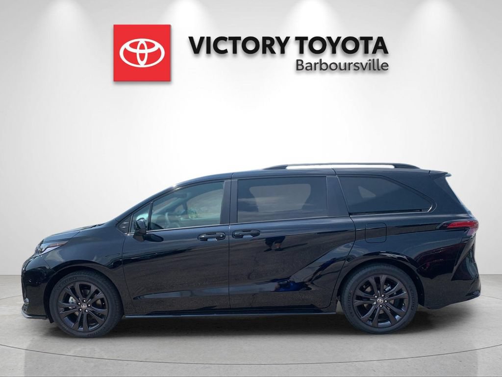 Used 2026 Toyota Sienna XSE FWD image 2