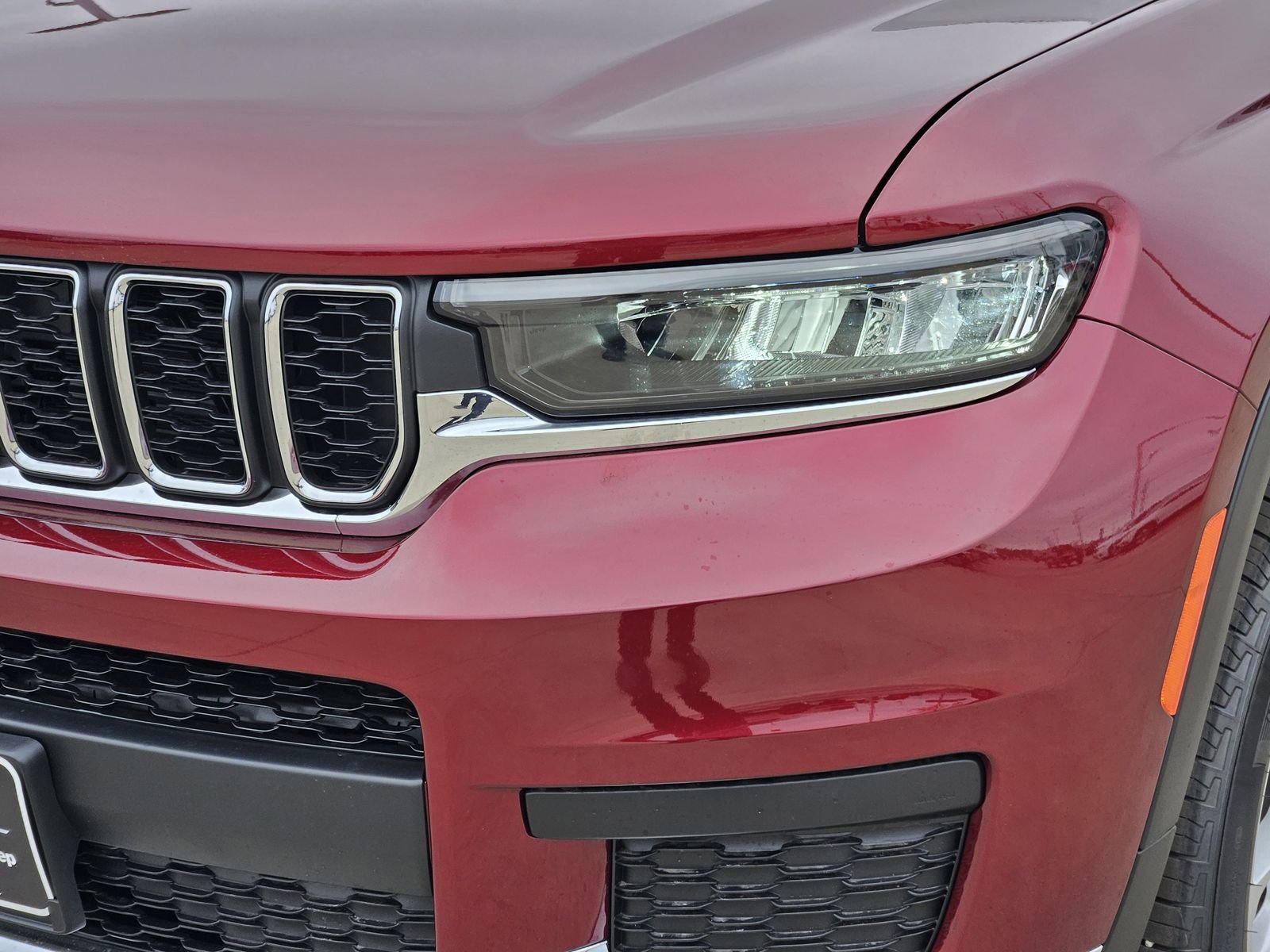 New 2025 Jeep Grand Cherokee L Laredo image 10