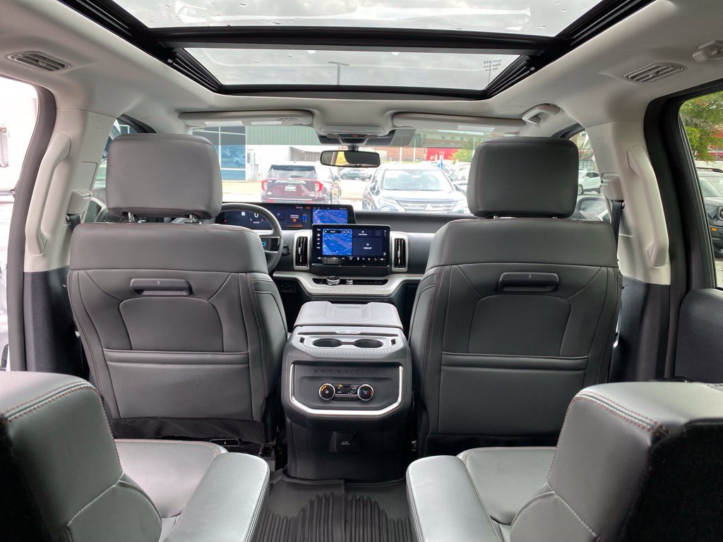 Certified 2025 Ford Expedition Active AWD/4WD image 35