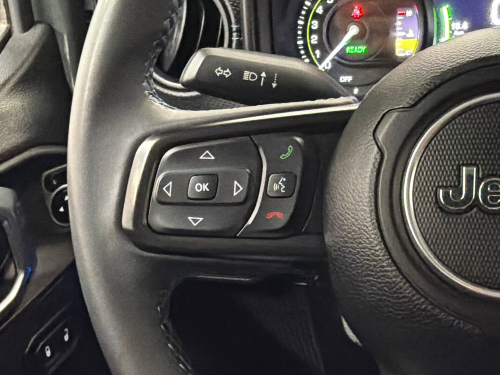 Used 2024 Jeep Wrangler Unlimited Rubicon 4xe AWD/4WD image 18