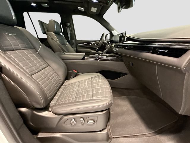 Used 2024 Cadillac Escalade V AWD/4WD image 25