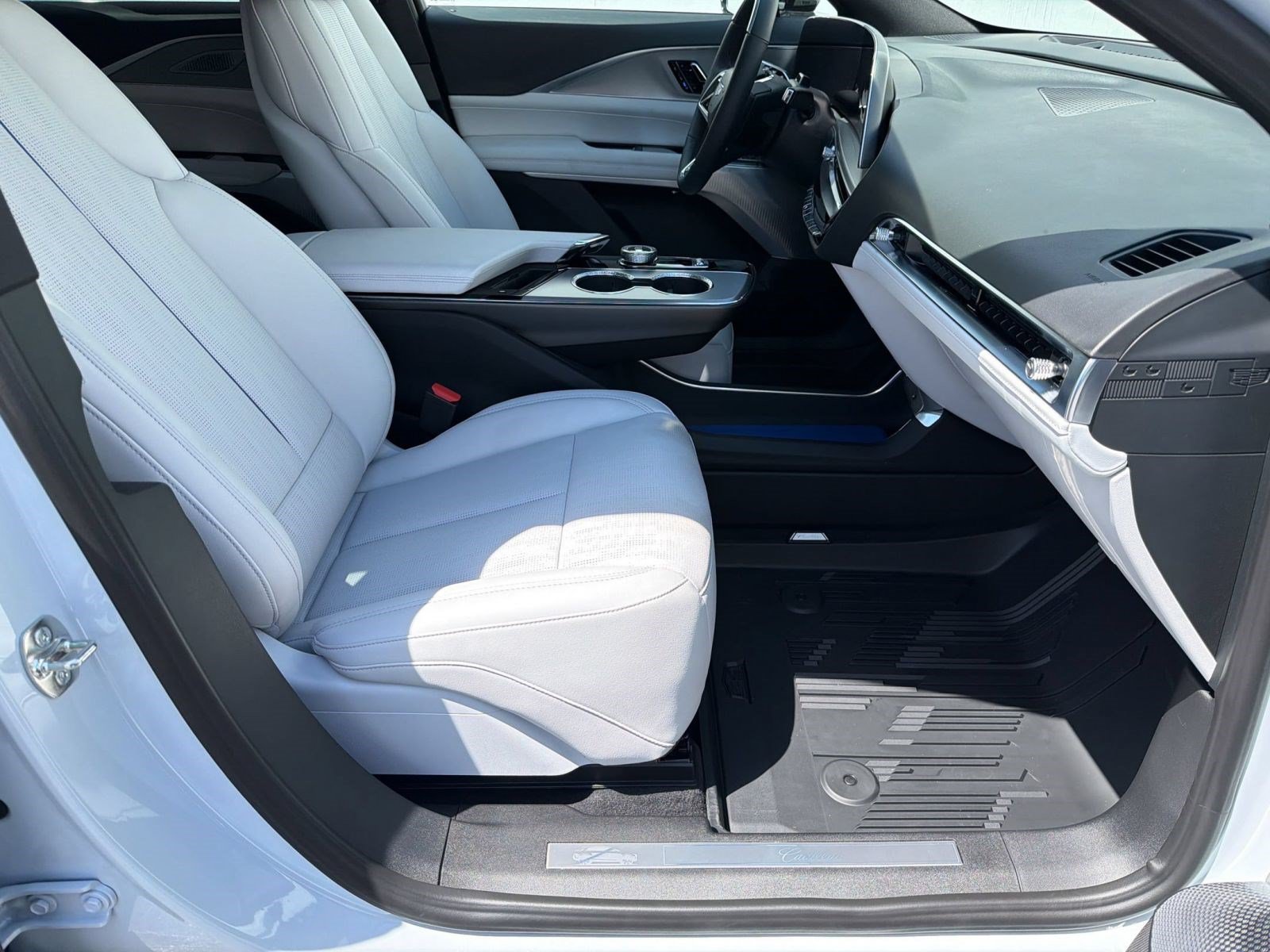 New 2027 Cadillac Lyriq Sport RWD image 23