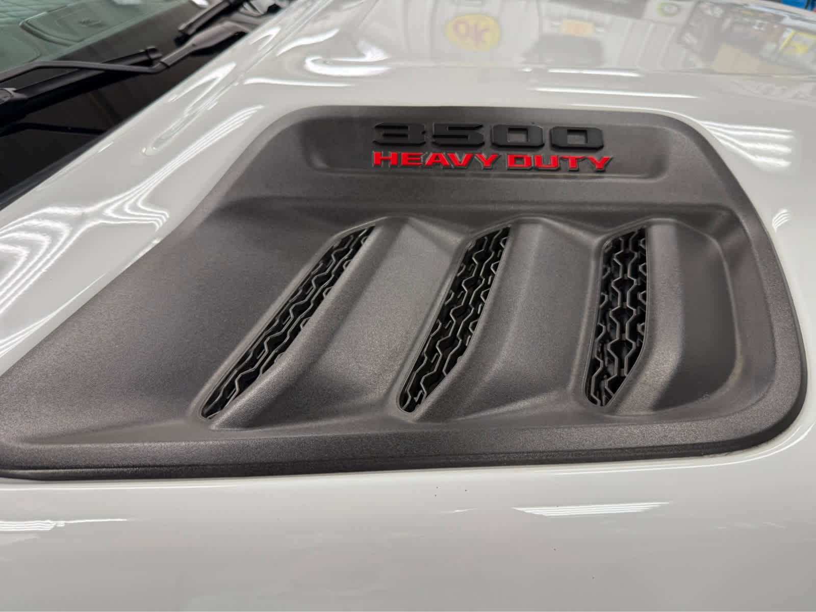 Used 2025 RAM 3500 Limited AWD/4WD image 37