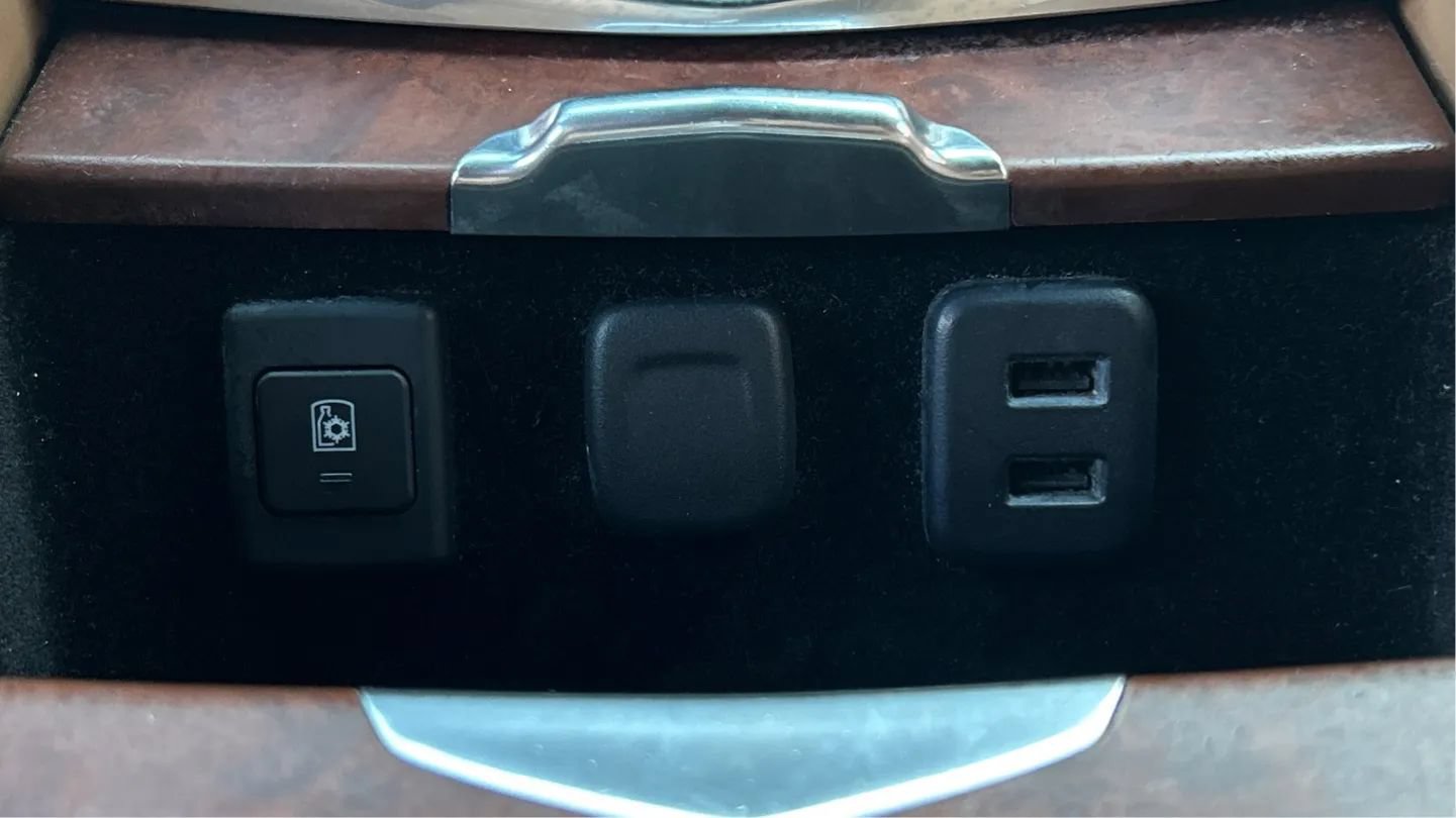 Used 2016 Cadillac Escalade 2WD image 34