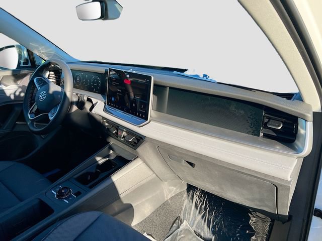 New 2026 Volkswagen Tiguan SE image 28