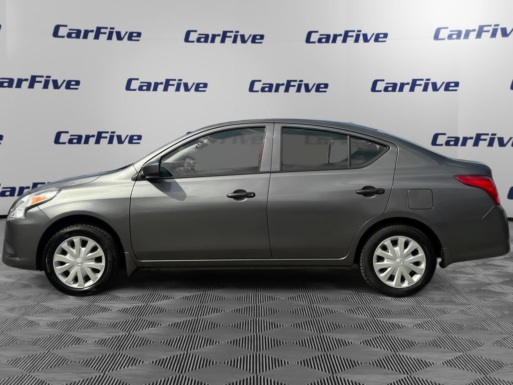 Used 2017 Nissan Versa S FWD image 2