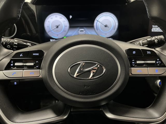 Used 2023 Hyundai Elantra Limited FWD image 16