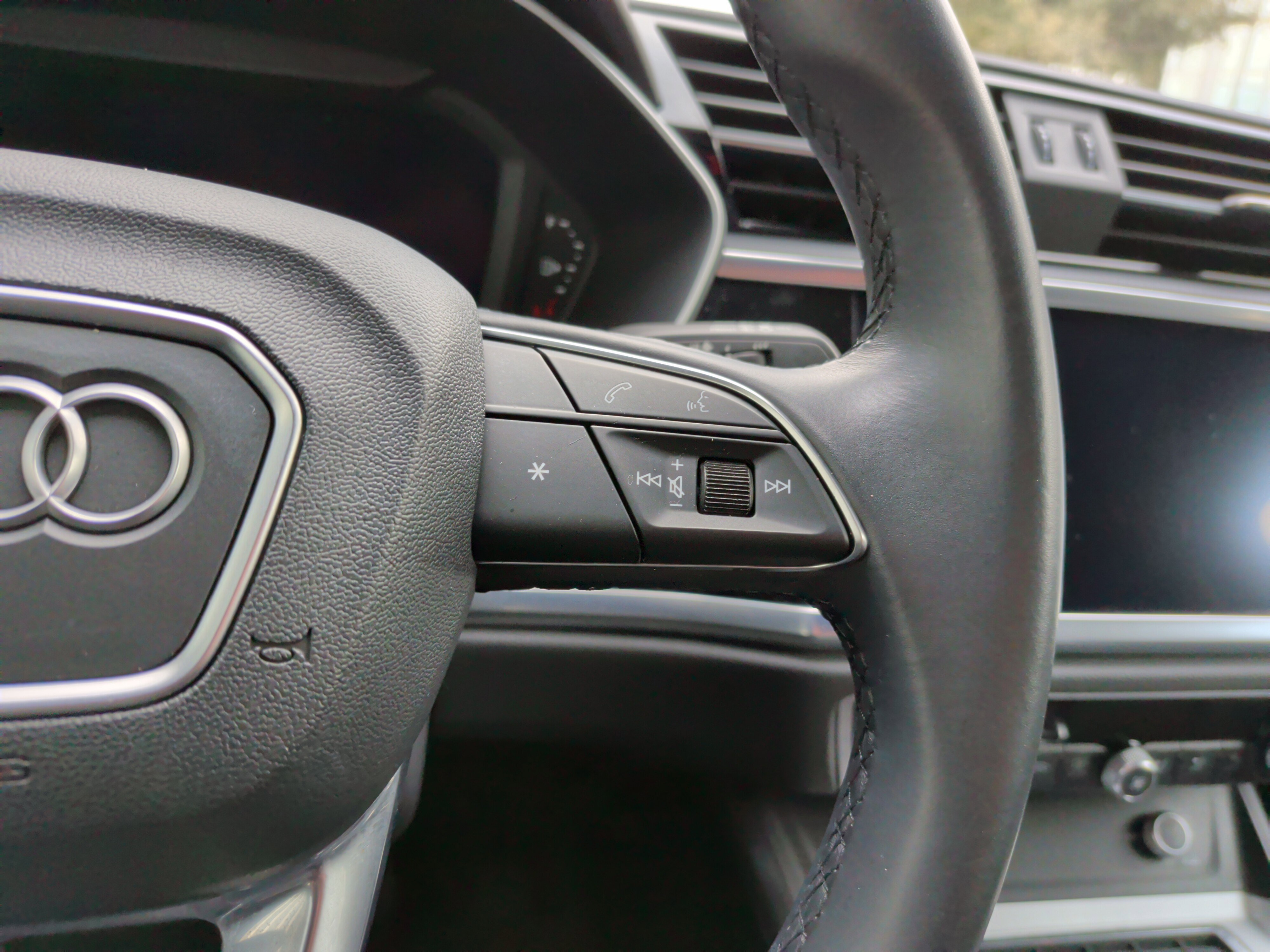 Certified 2022 Audi Q3 2.0T Premium w/ Convenience Package image 20