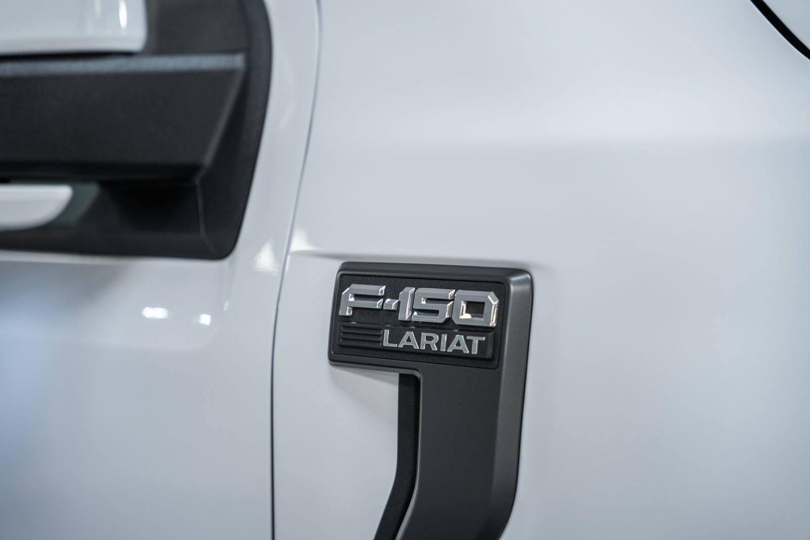 Certified 2023 Ford F150 Lariat w/ Equipment Group 502A High image 18