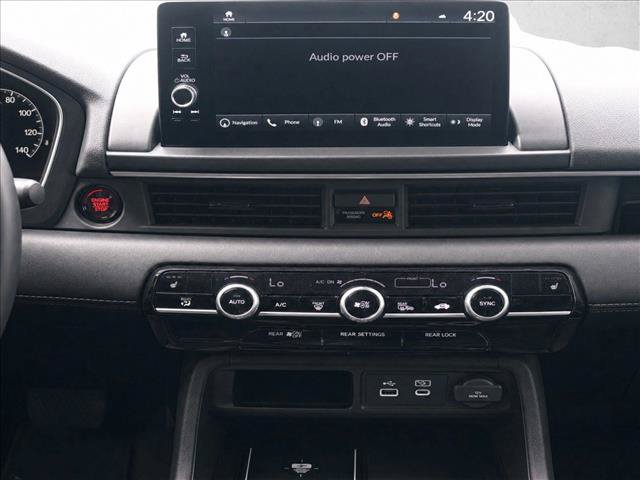 Used 2025 Honda Pilot Touring image 14