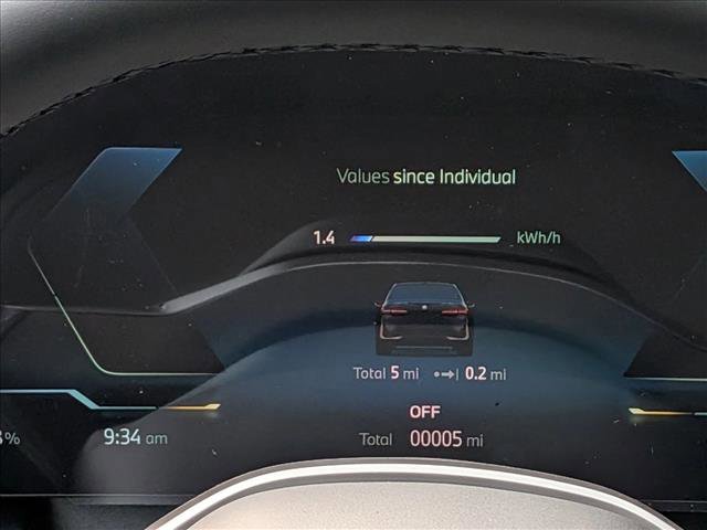 New 2026 BMW i5 eDrive40 w/ Premium Package AWD/4WD image 11