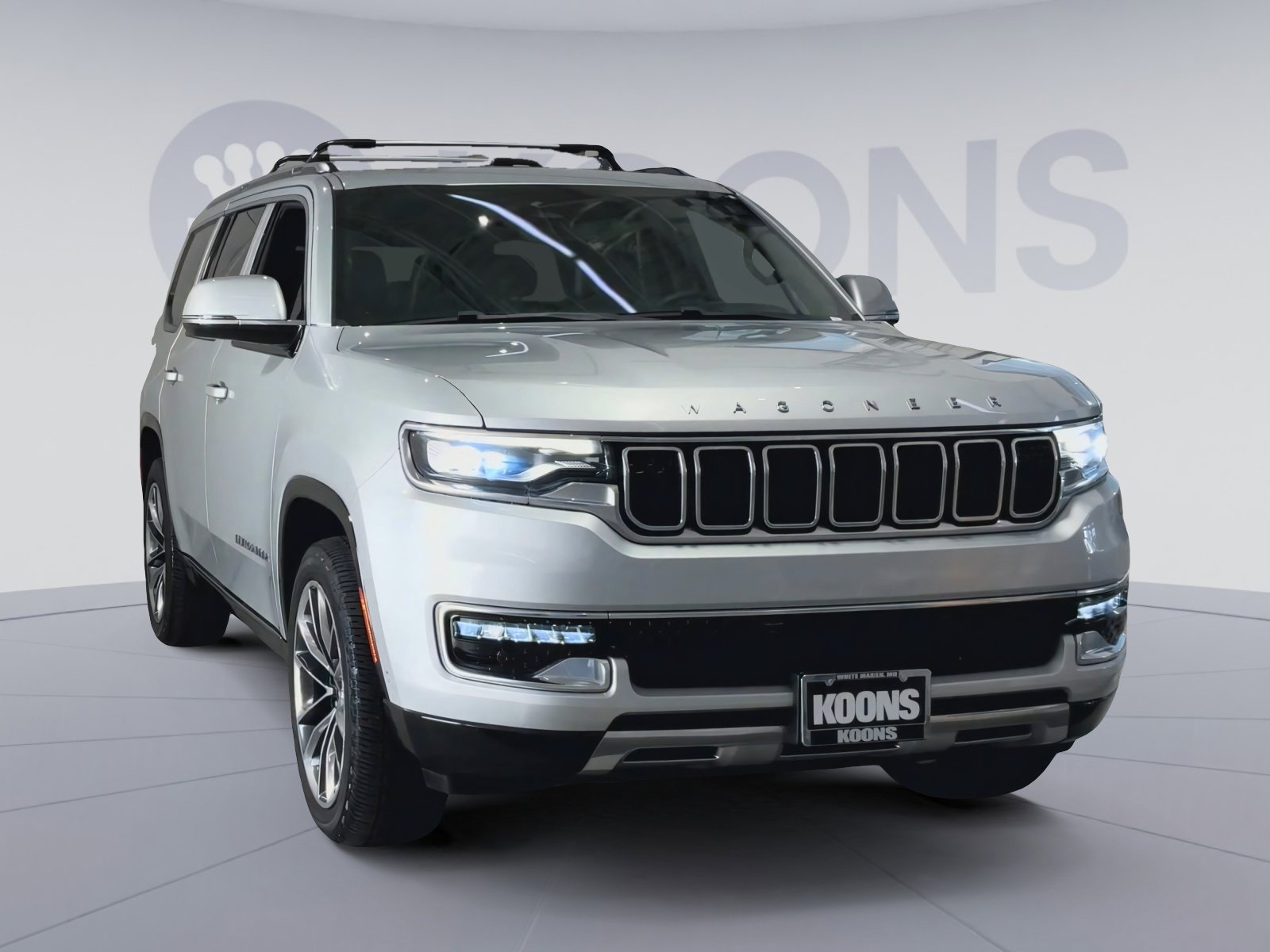 Used 2022 Jeep Wagoneer Series III w/ Premium Group I image 4