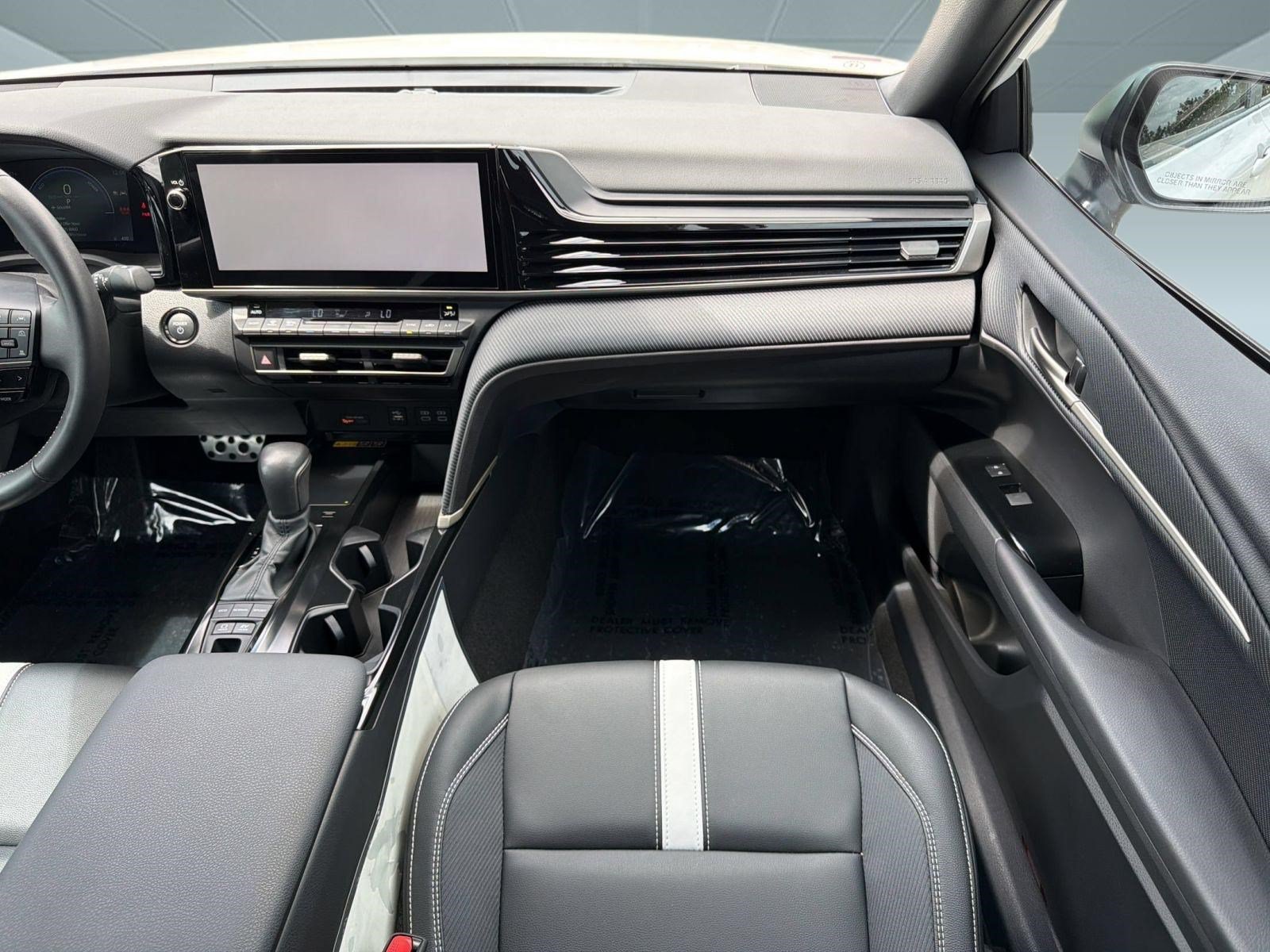Used 2025 Toyota Camry SE w/ Multimedia Upgrade Package FWD image 29