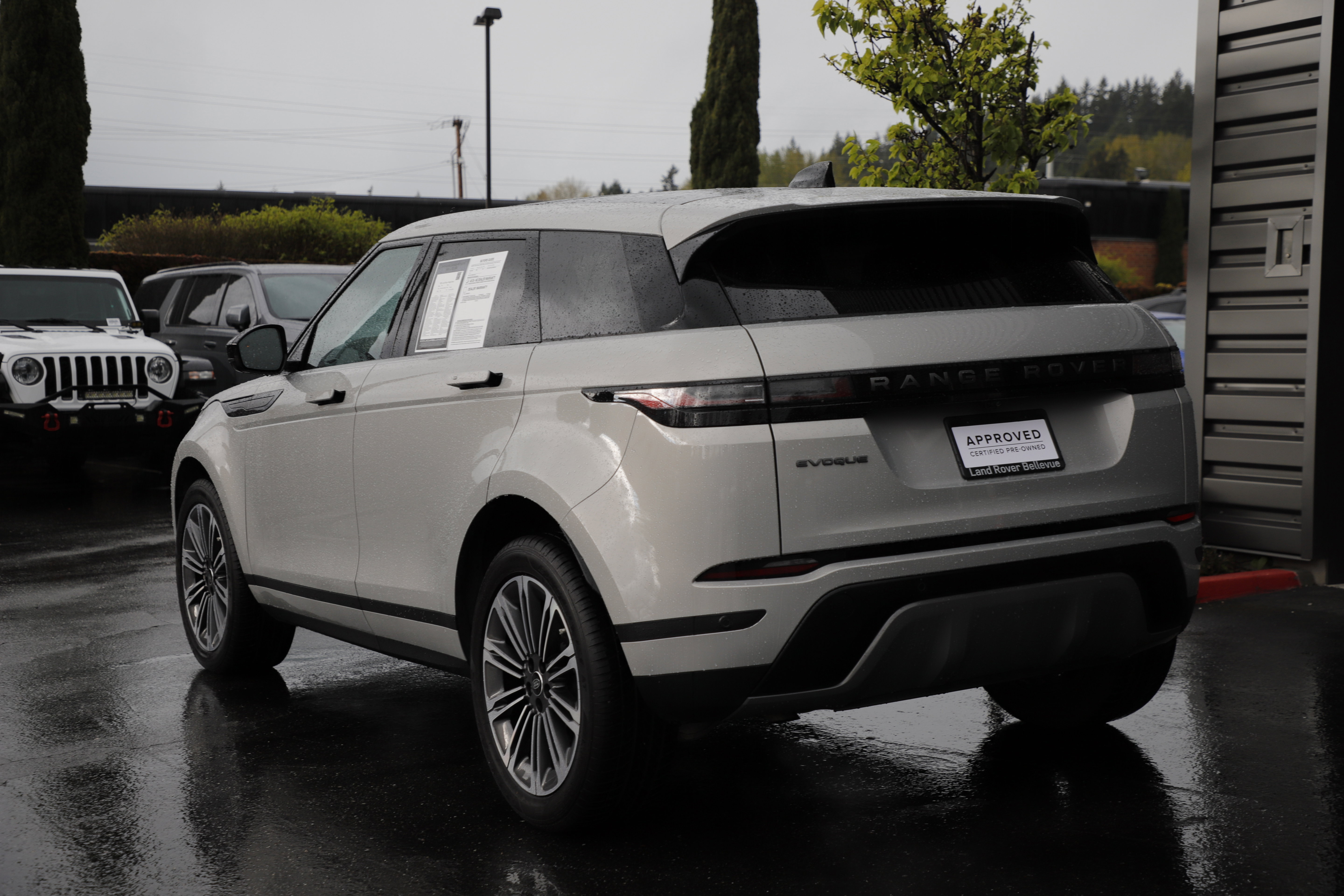 Certified 2025 Land Rover Range Rover Evoque S AWD/4WD image 6
