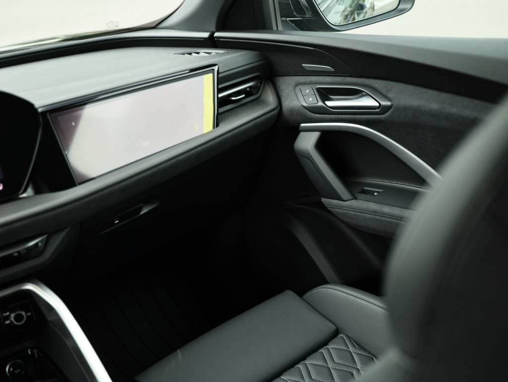 New 2026 Audi SQ5 Prestige AWD/4WD image 30