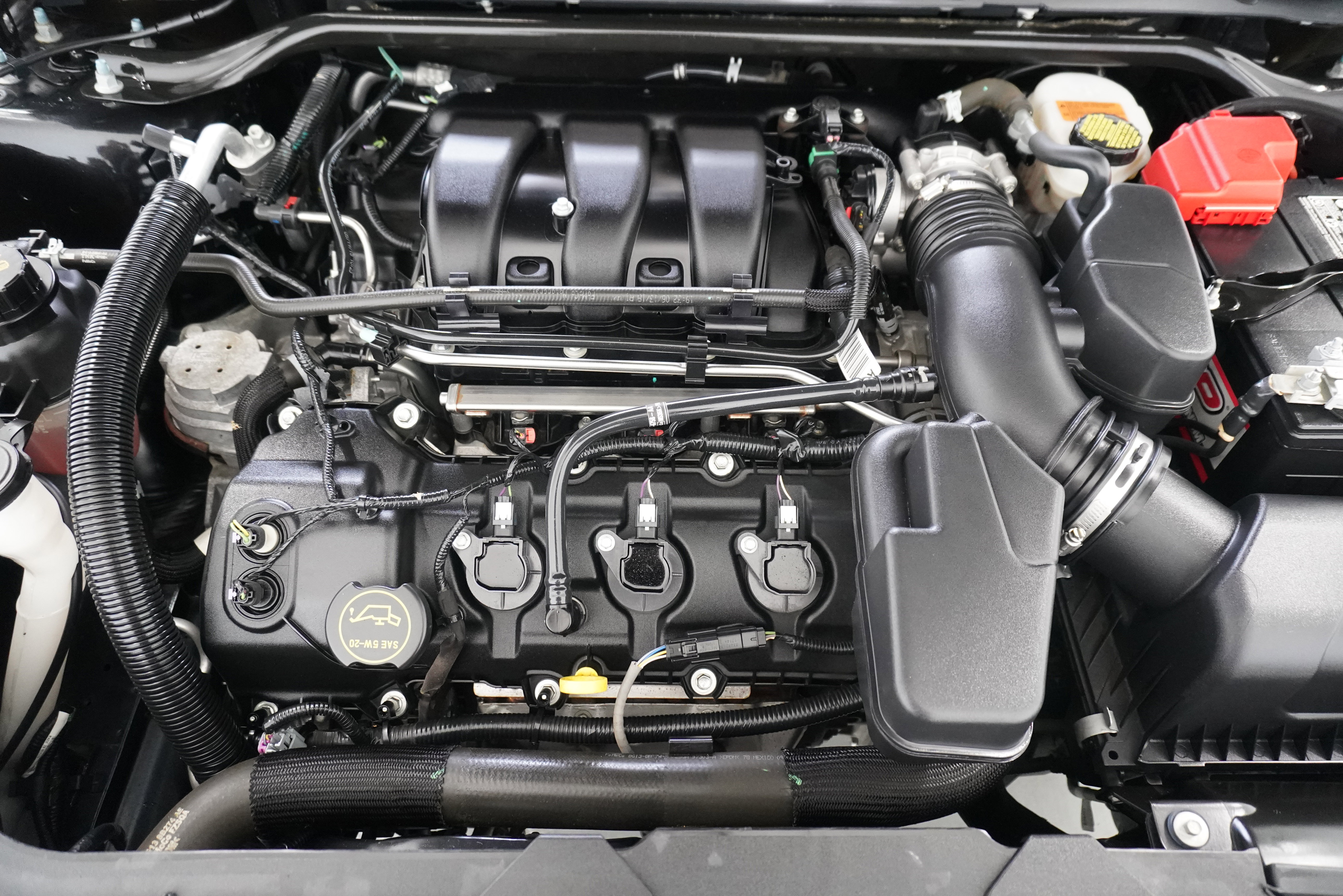 Used 2018 Ford Taurus SE image 25