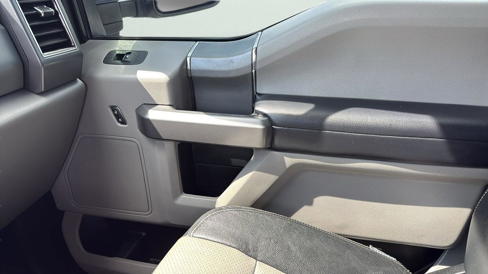 Used 2020 Ford F350 XLT w/ XLT Premium Package image 20