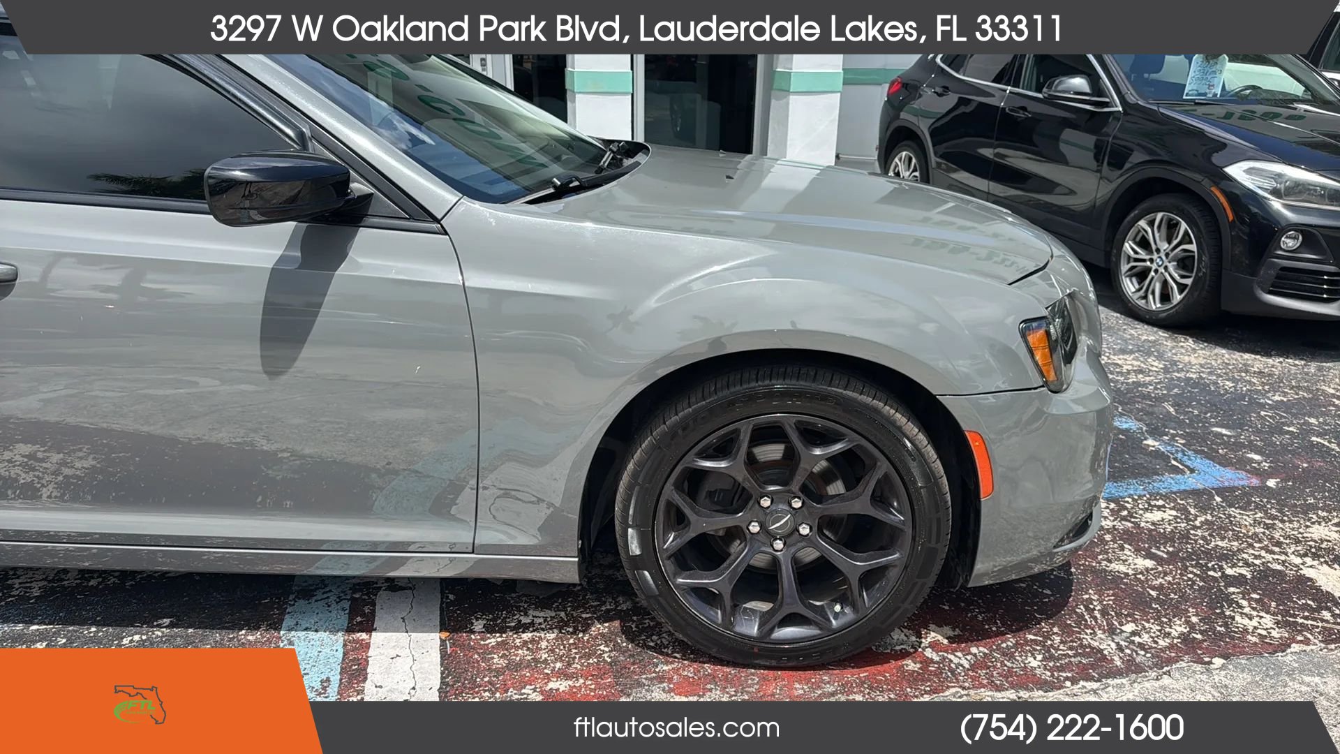 Used 2019 Chrysler 300 Touring w/ Sport Appearance Package RWD image 14
