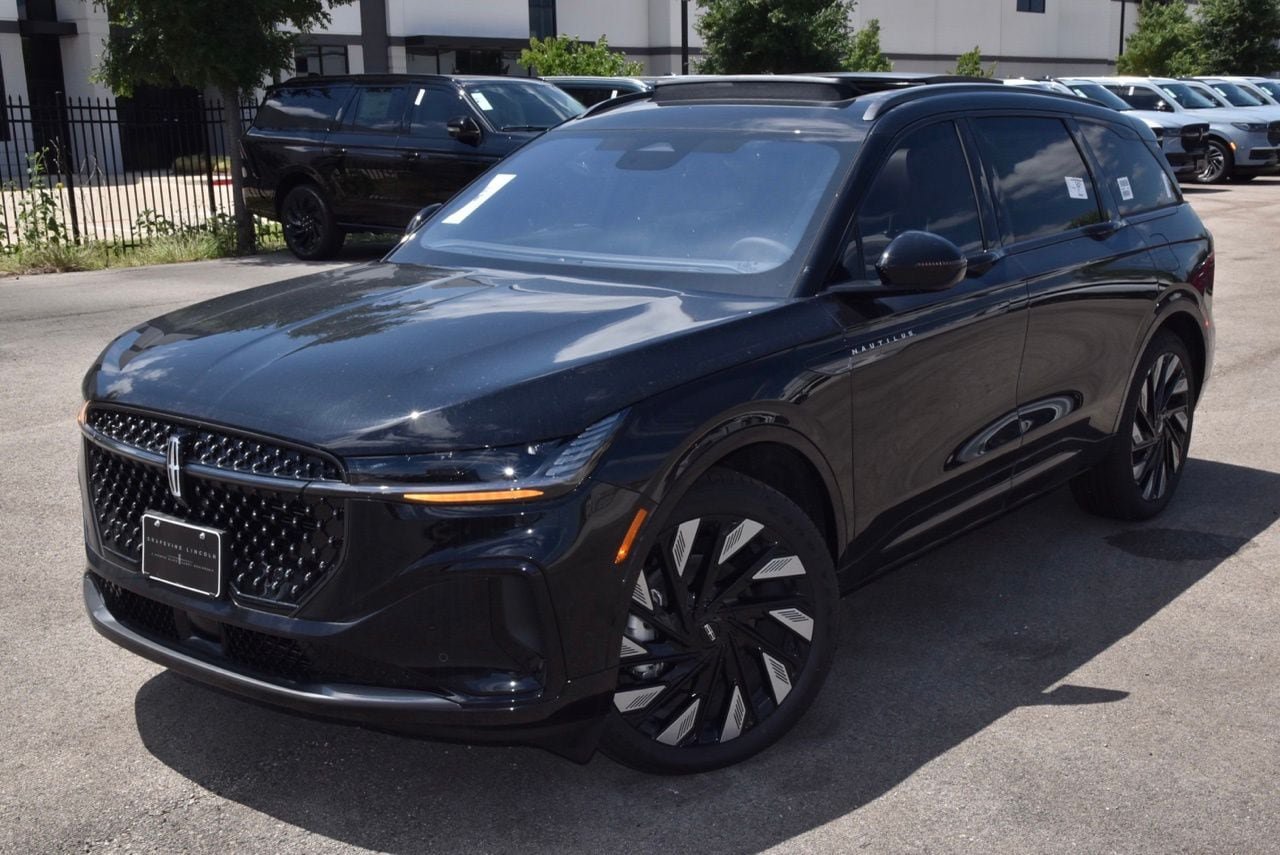 New 2026 Lincoln Nautilus Reserve w/ Jet Appearance Package AWD/4WD image 19
