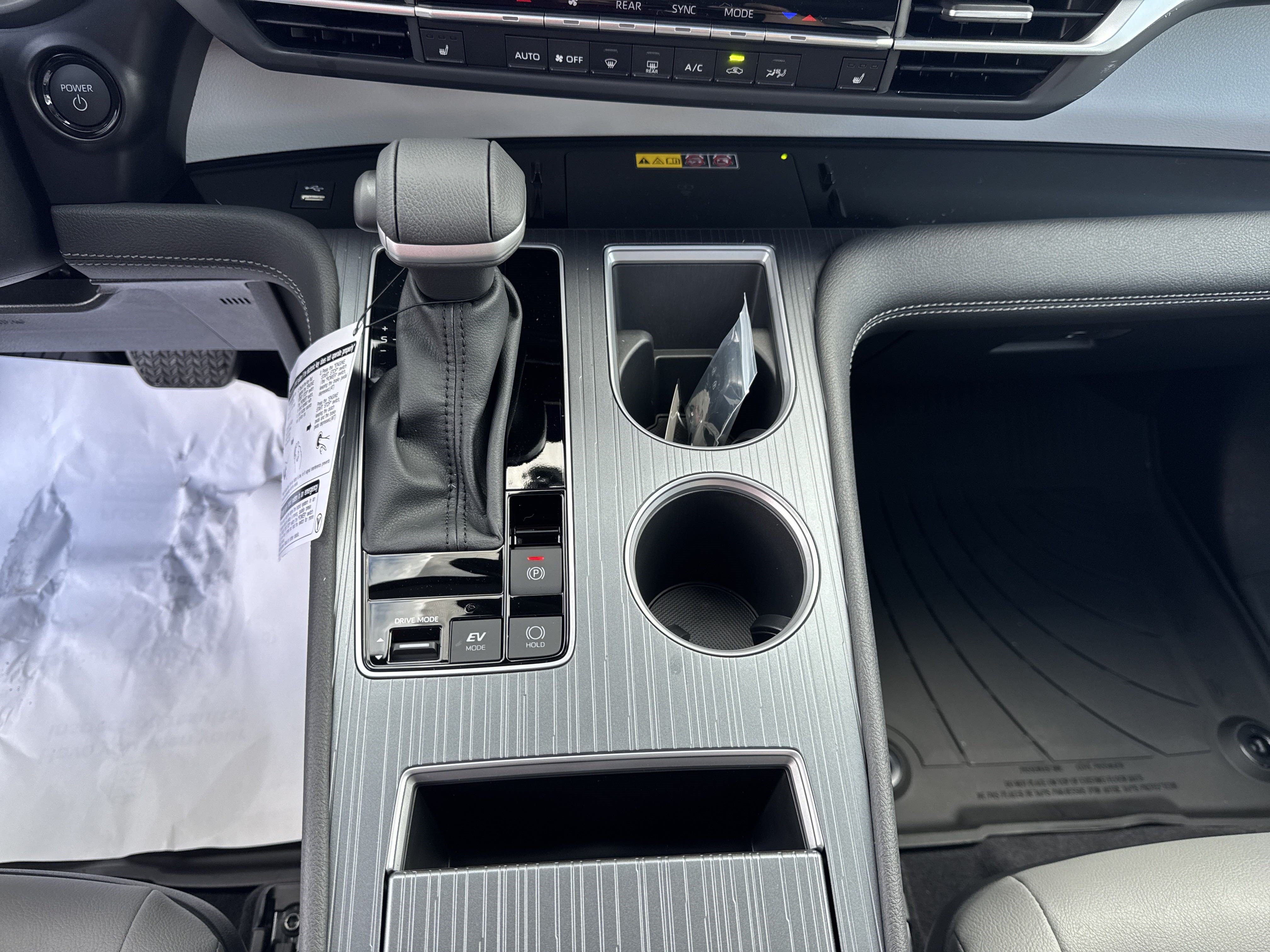 New 2025 Toyota Sienna XLE FWD image 21