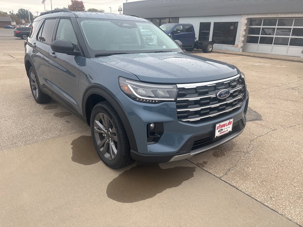 New 2026 Ford Explorer Active image 4
