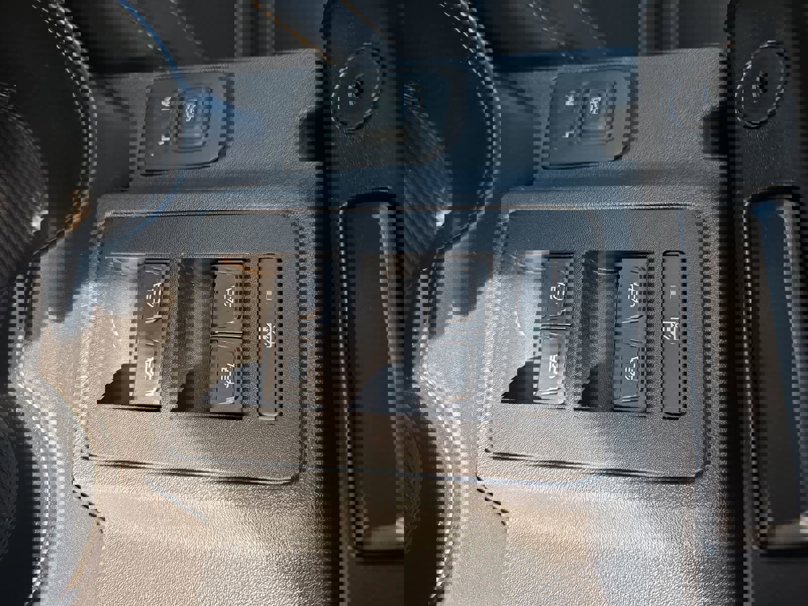 Used 2021 Ford Bronco Badlands image 28