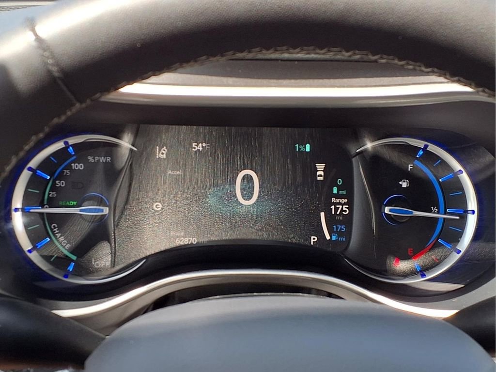 Used 2024 Chrysler Pacifica Limited FWD image 21