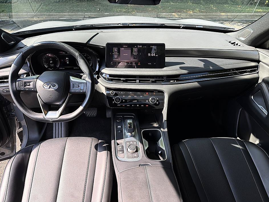 Certified 2025 INFINITI QX60 Luxe w/ Black Edition AWD/4WD image 19