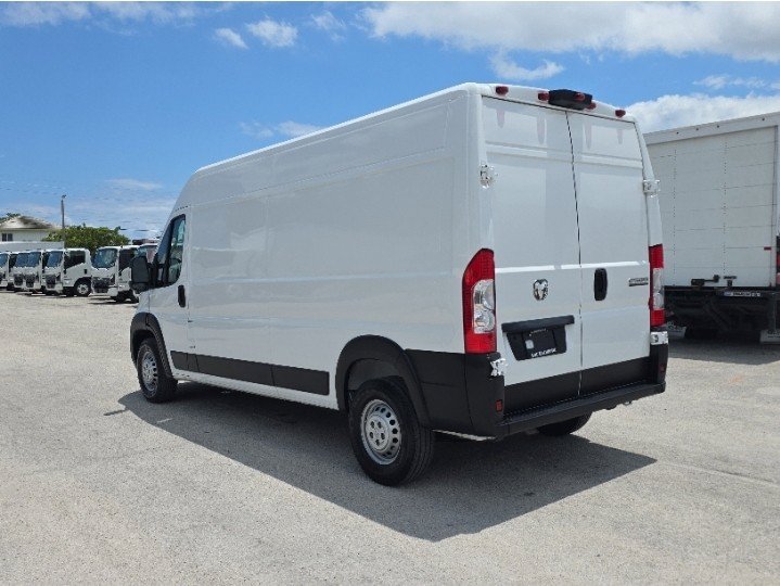 Used 2025 RAM ProMaster 2500 w/ Convenience Group FWD image 5