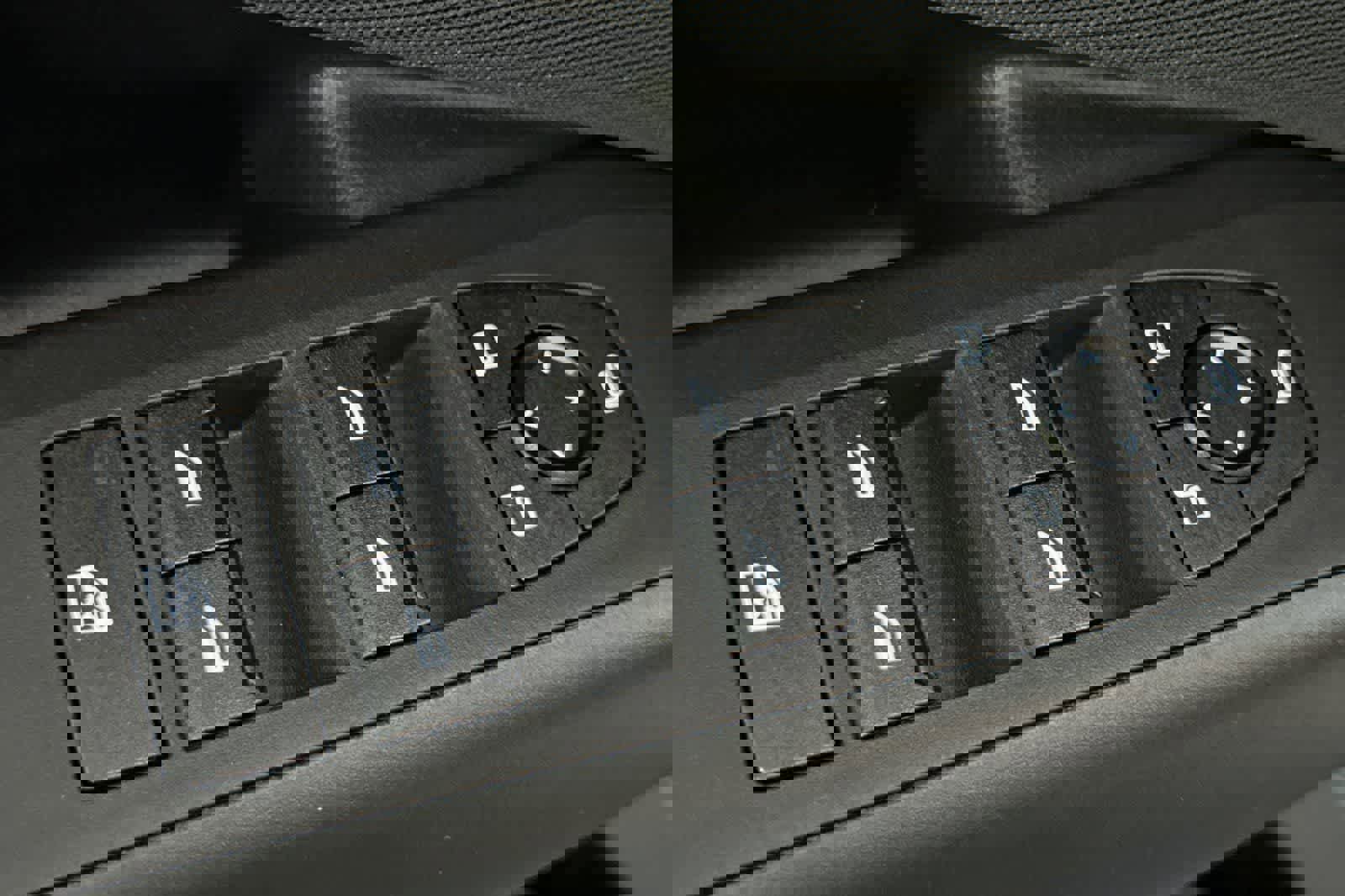 Used 2025 BMW X3 xDrive30i w/ Premium Package image 13