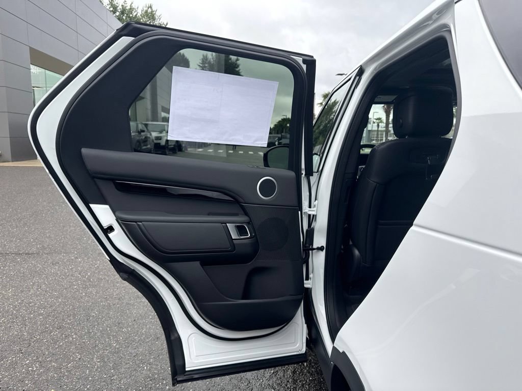 New 2026 Land Rover Discovery S AWD/4WD image 15
