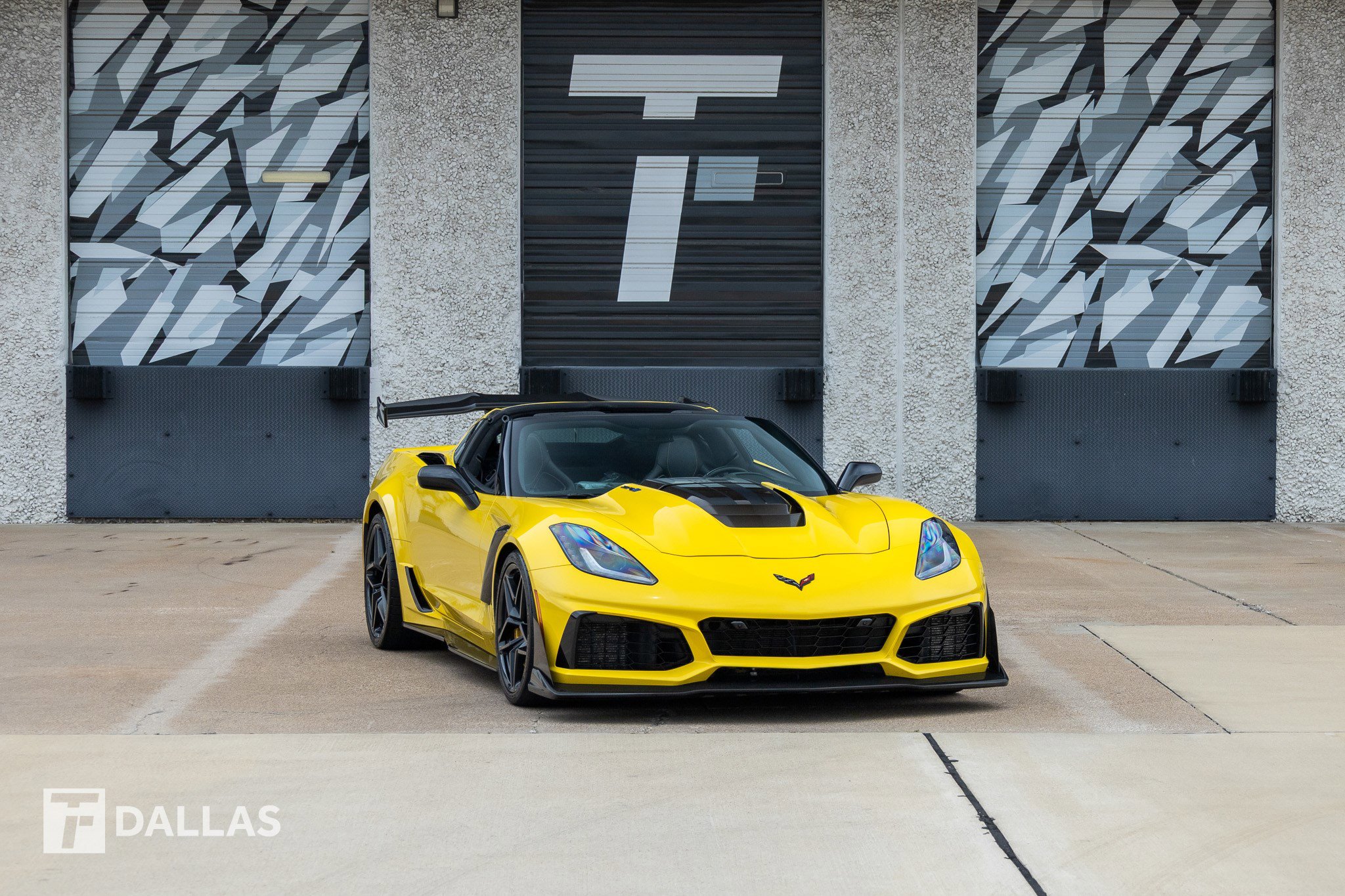 Used 2019 Chevrolet Corvette ZR1 RWD image 1