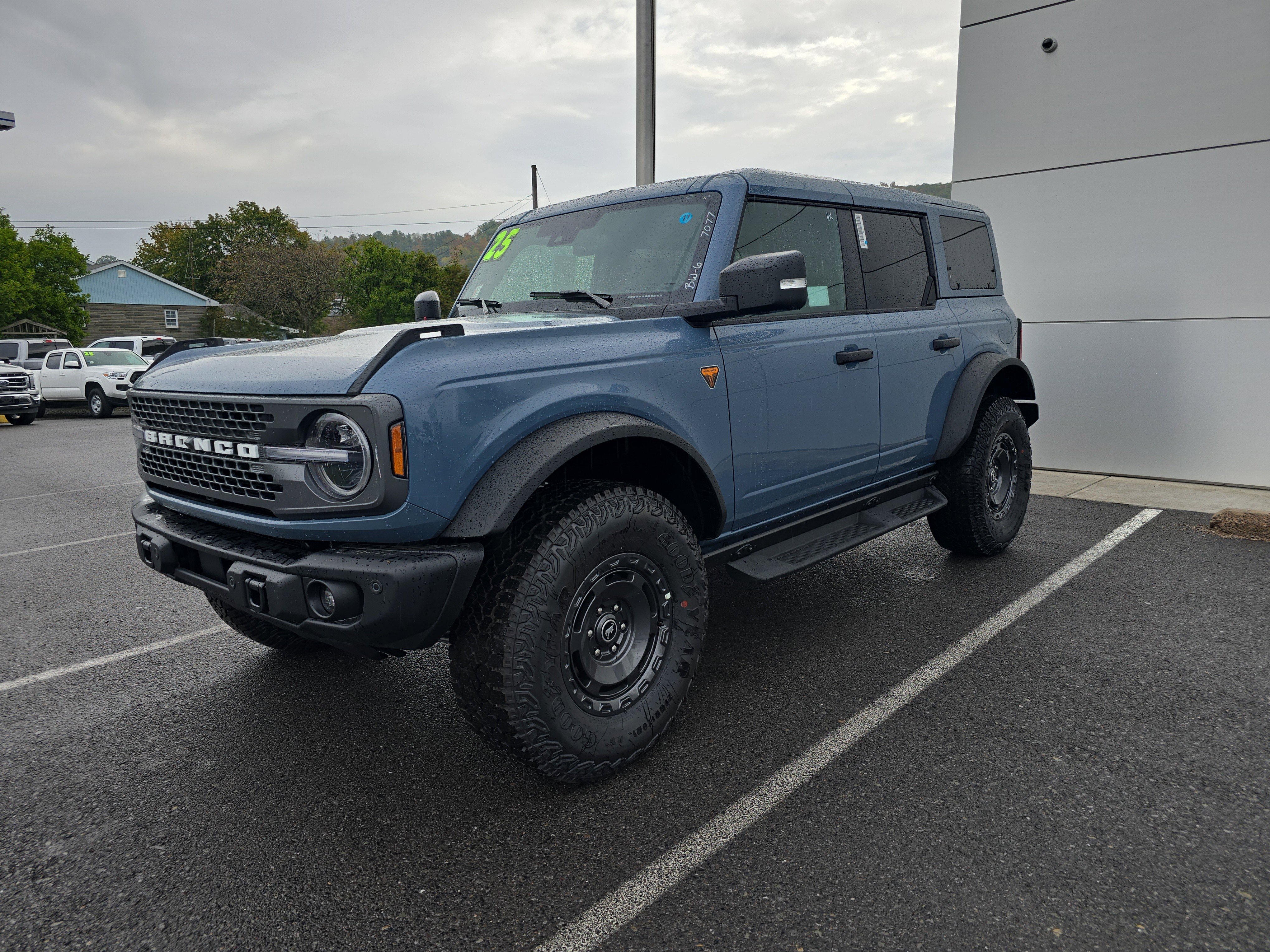 New 2025 Ford Bronco Badlands image 8