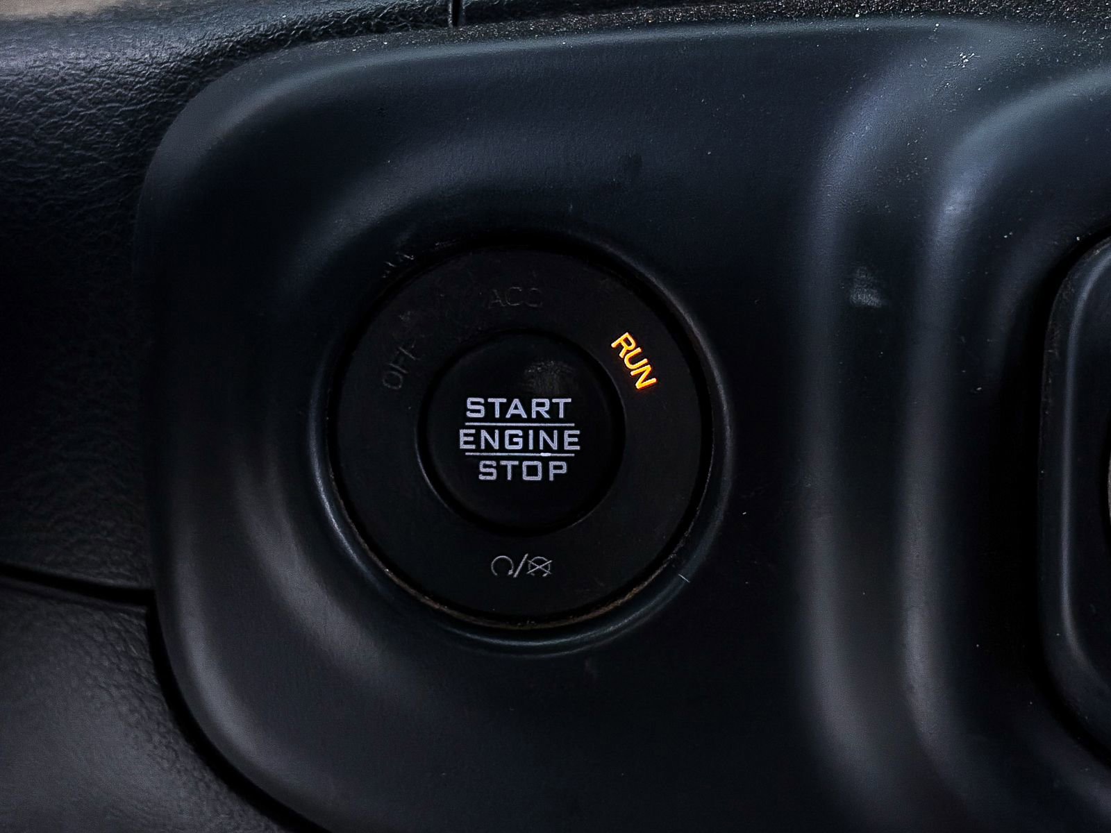 Used 2020 Jeep Wrangler Unlimited Sahara image 13