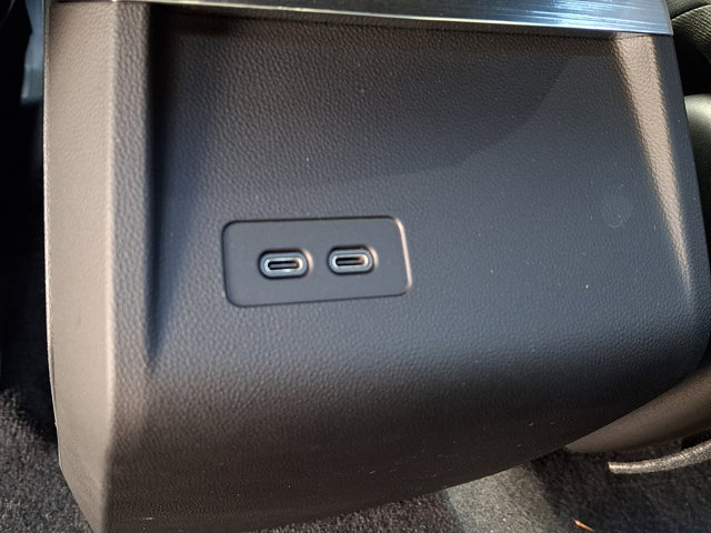 Certified 2024 Cadillac Lyriq Luxury AWD/4WD image 11