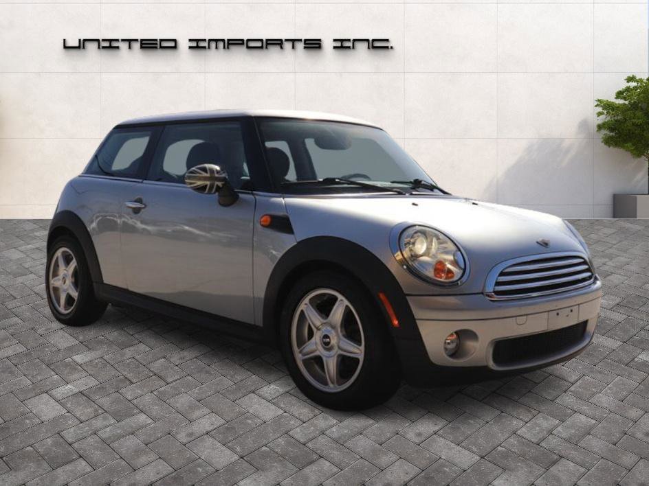 Used 2010 MINI Cooper Hardtop image 7