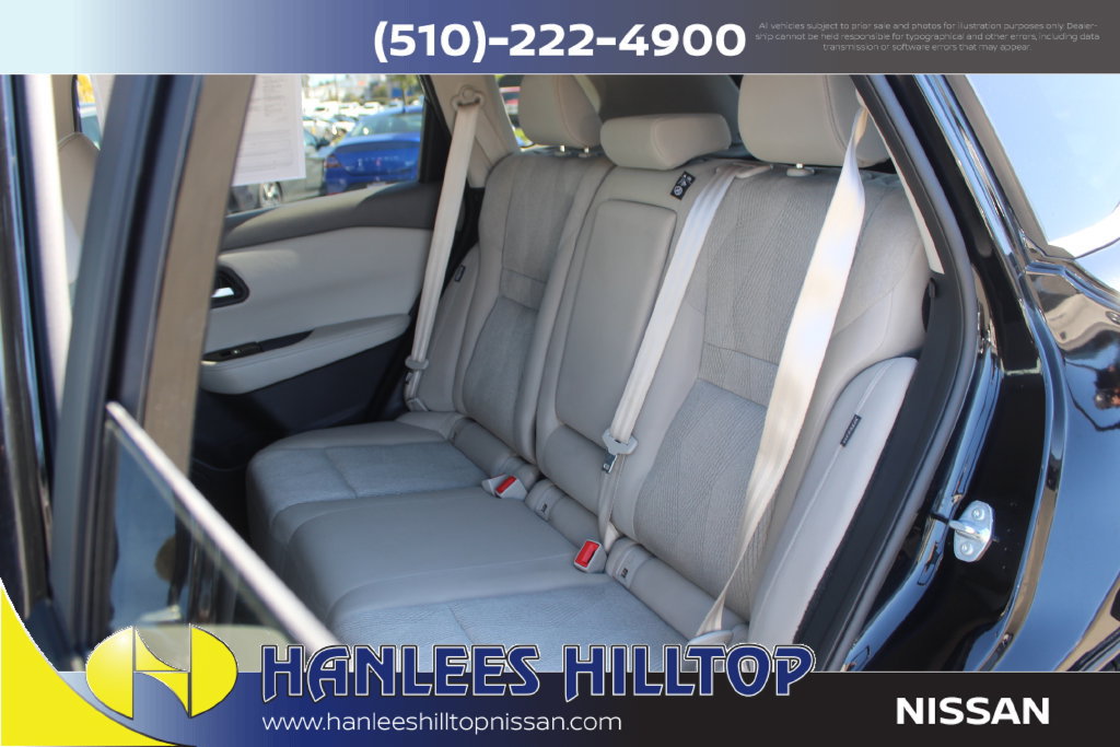 Used 2025 Nissan Rogue SV AWD/4WD image 16