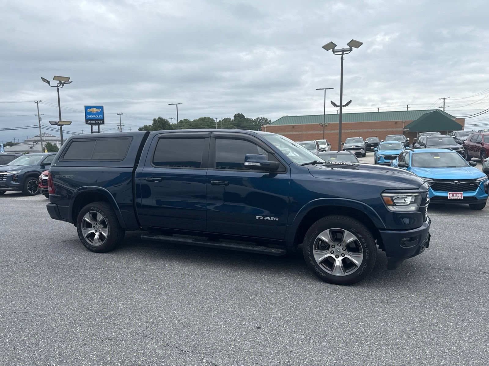 Used 2020 RAM 1500 Laramie w/ Sport Appearance Package AWD/4WD image 4