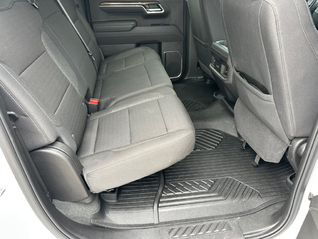 Used 2025 Chevrolet Silverado 1500 LT Trail Boss w/ Convenience Package II AWD/4WD image 15
