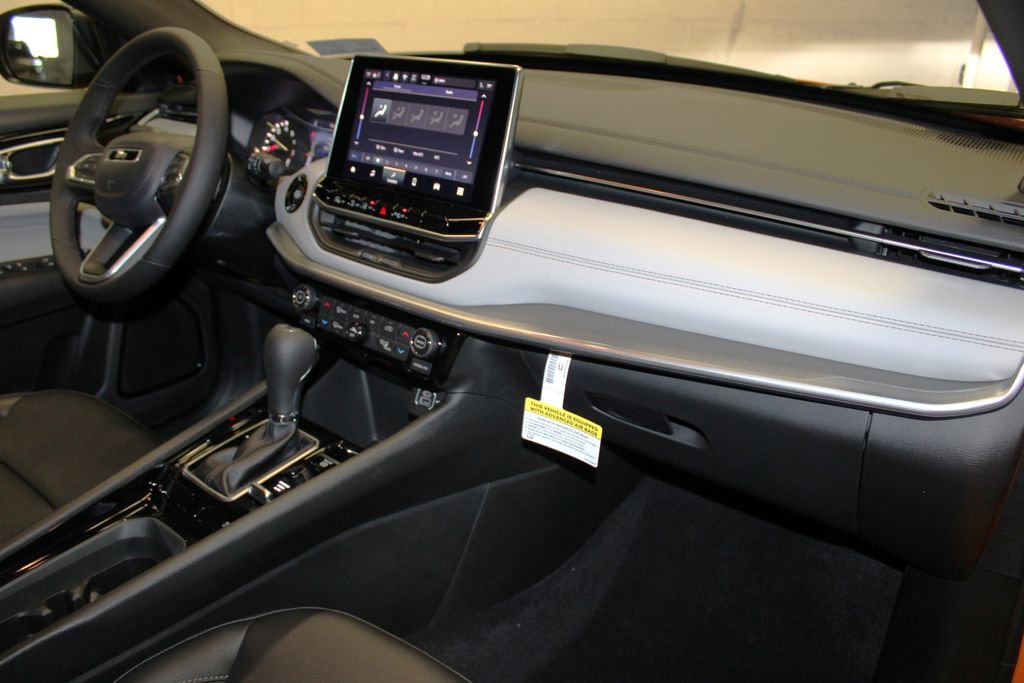New 2026 Jeep Compass Limited image 25