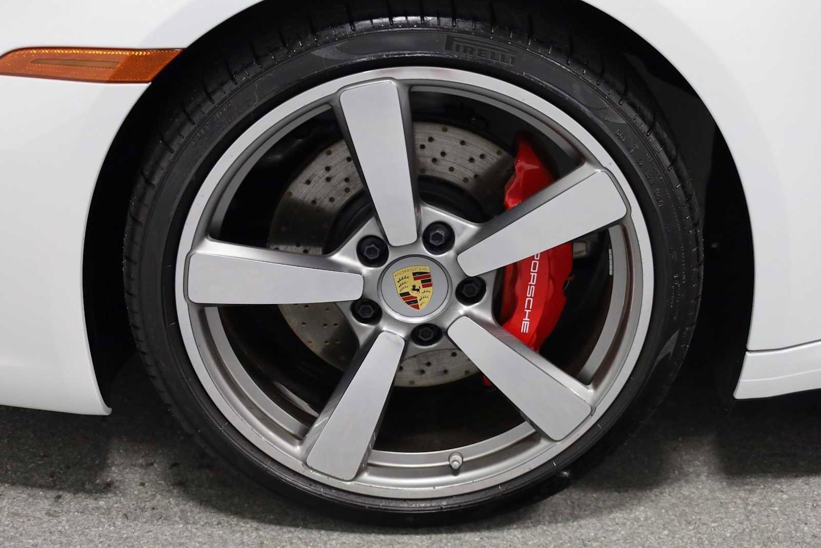 Certified 2024 Porsche 911 Targa 4S image 33