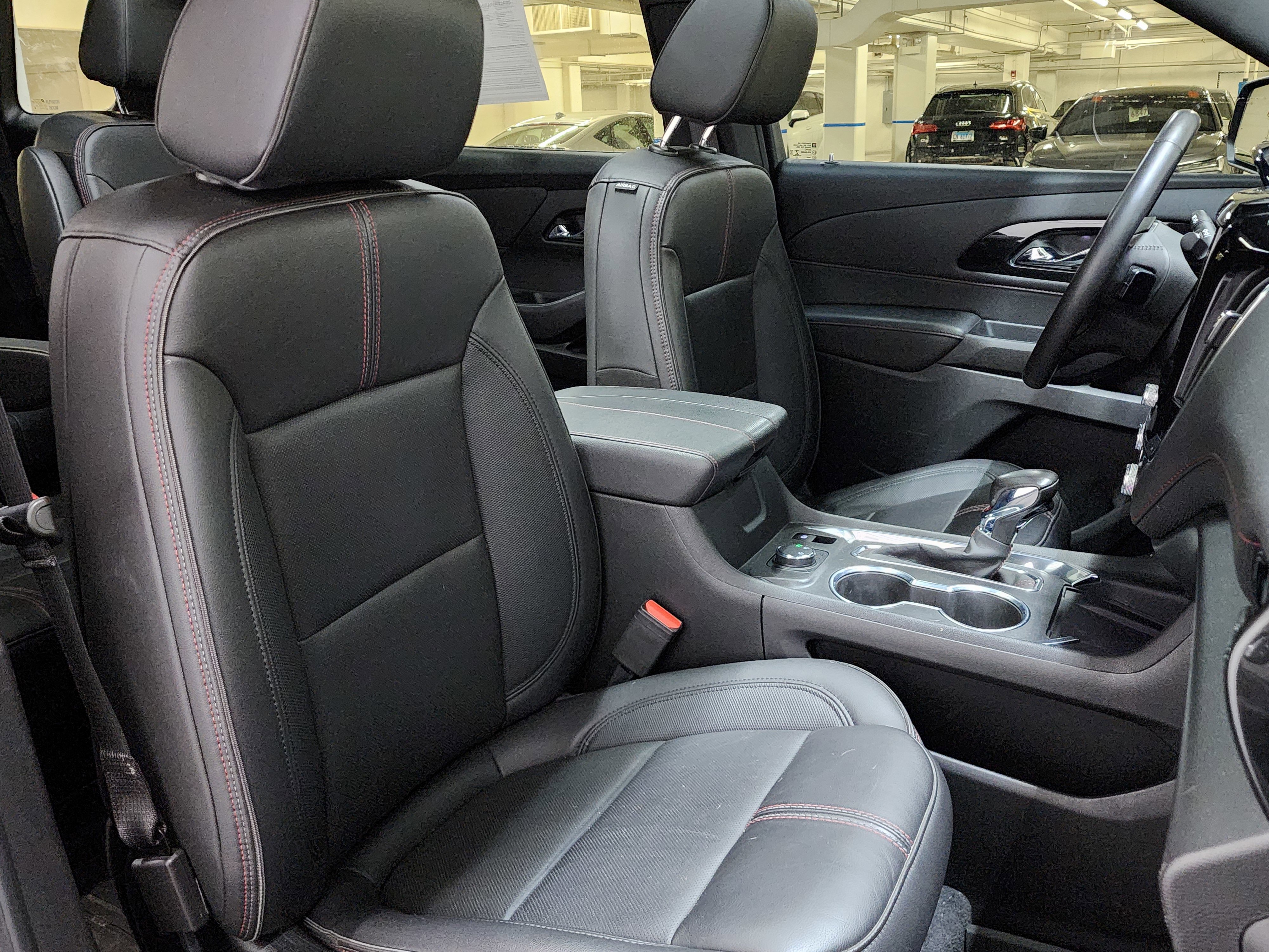 Used 2022 Chevrolet Traverse RS image 26