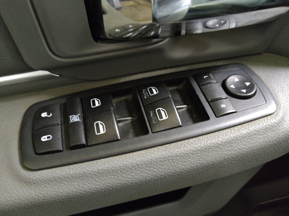 Used 2020 RAM 1500 Classic SLT RWD image 27