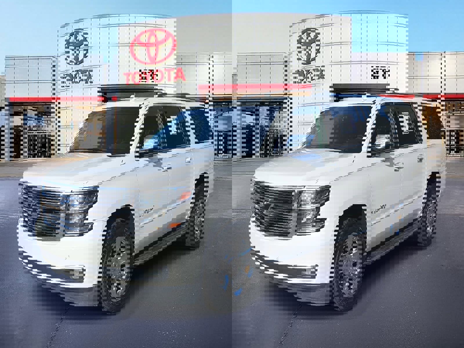 Used 2017 Chevrolet Suburban Premier image 1