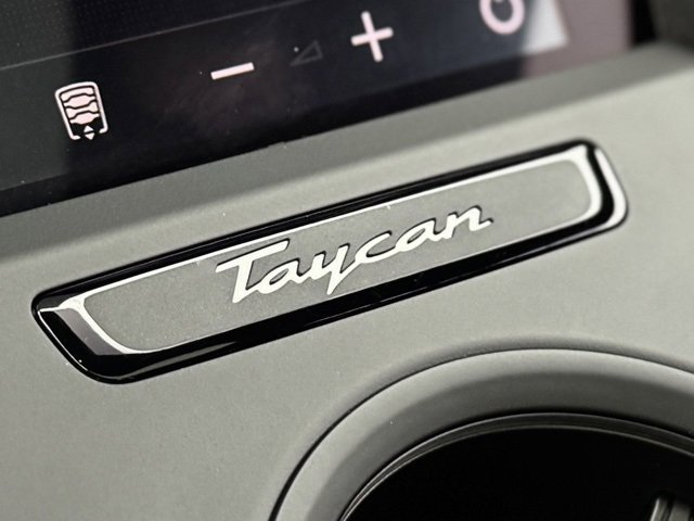 Used 2024 Porsche Taycan GTS image 31