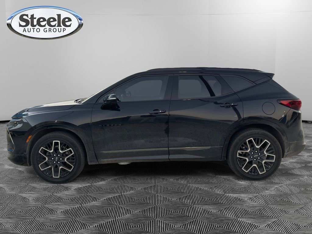Used 2023 Chevrolet Blazer RS w/ Driver Confidence II Package image 2