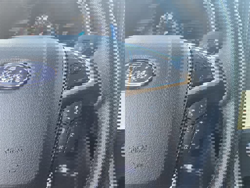 Used 2024 Ford Edge SEL image 19